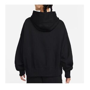 Nike sportswear women’s phoenix fleece oversized pullover hoodie in black